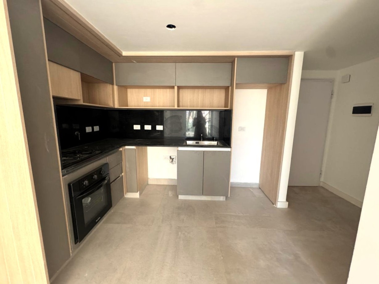 ARRIBEÑOS 3750, 4°A - 2 Ambientes con Balcón  con parrilla y Full Amenities.