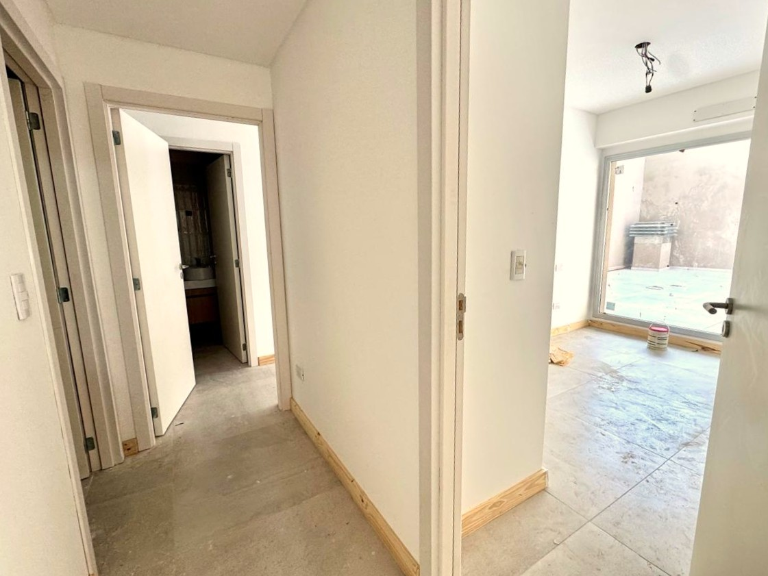 Imagen 5 de 3 Ambientes, Oportunidad Única! Departamento En Planta Baja Con Patio Amplio Y Detalles Premium.